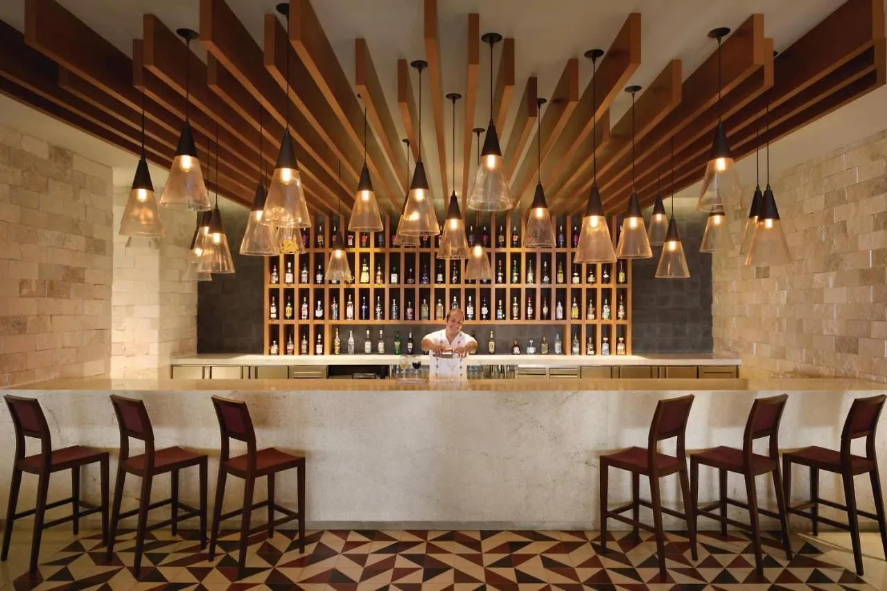 אתר נופש Hyatt Ziva Cancun All-Inclusive (Adults Only)