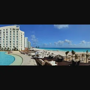 Resort Sunset Royal, Cancún